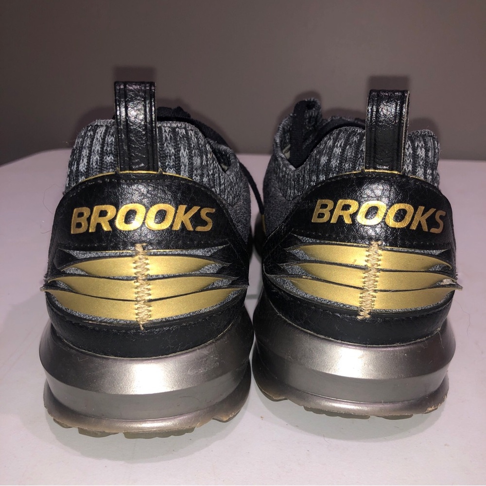 Brooks Gray Athletic Shoes - Picture 5 of 9